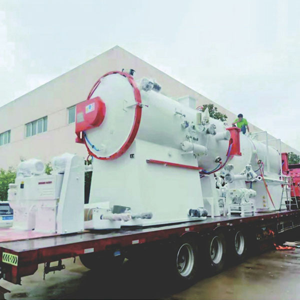 Double chamber oil quenching gas cooling vacuum furnace